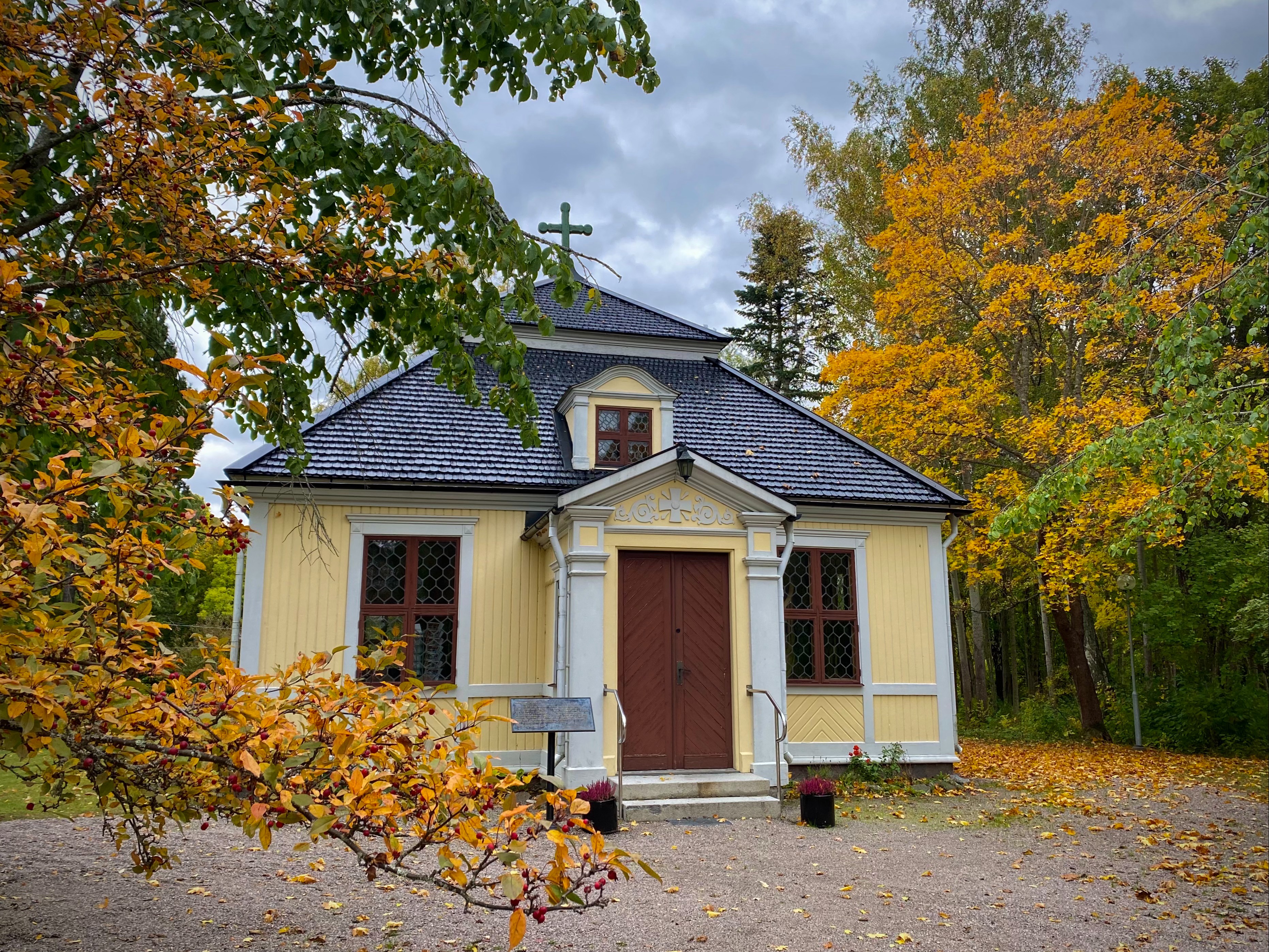 Karlholms kyrka